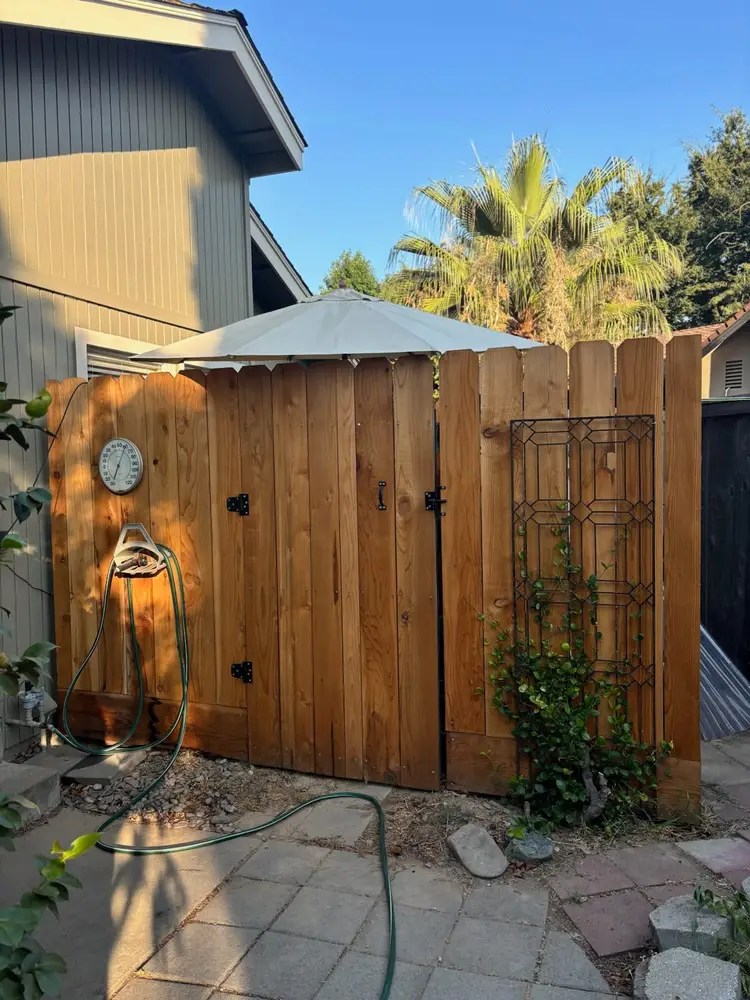 Green Lion Fencing & Concrete project photo