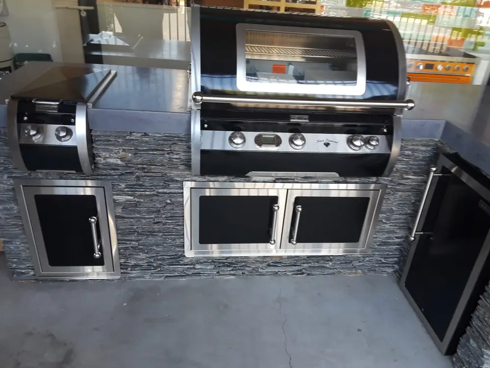 Green Lion outdoor kitchen project photo 9 of 21