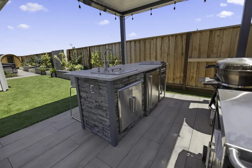 Green Lion outdoor kitchen project photo 18 of 21
