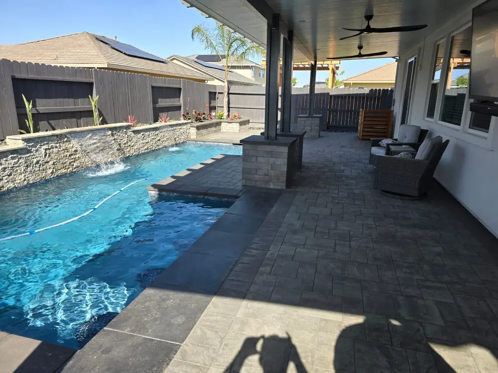 Green Lion Pavers & Porcelain Tile project photo