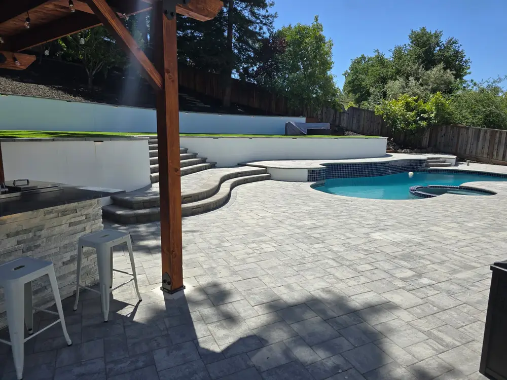 Green Lion Pavers & Porcelain Tile project photo