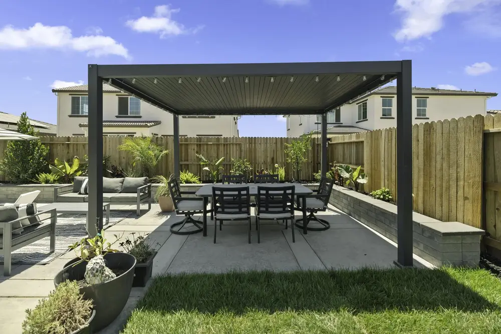 Green Lion Pergolas & Pavilions project photo