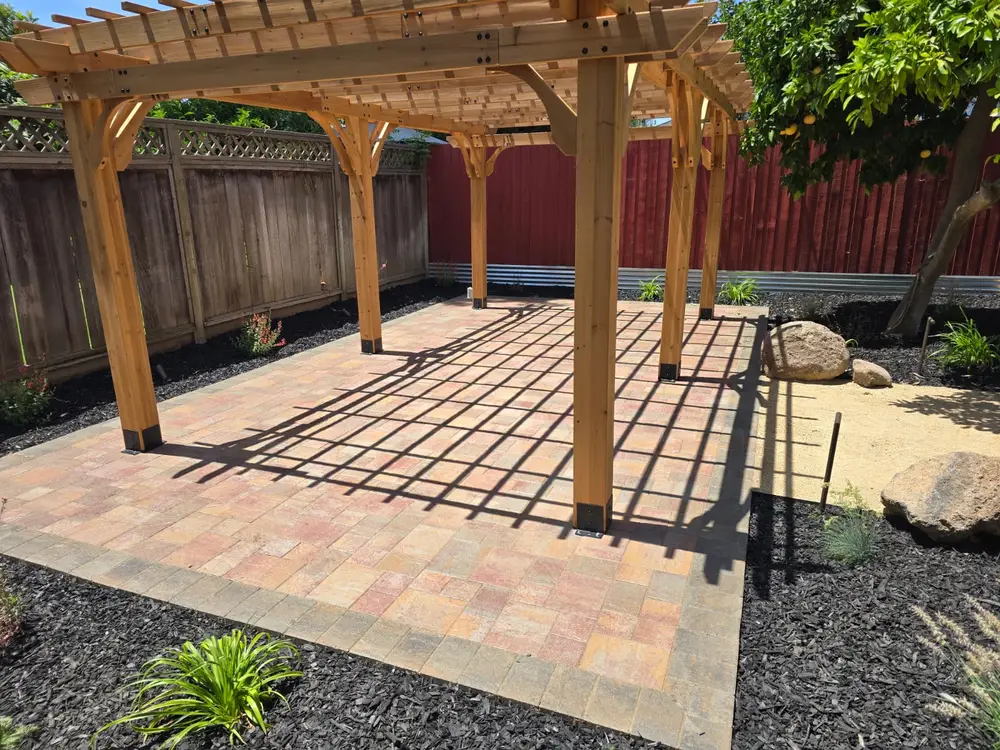 Green Lion Pergolas & Pavilions project photo